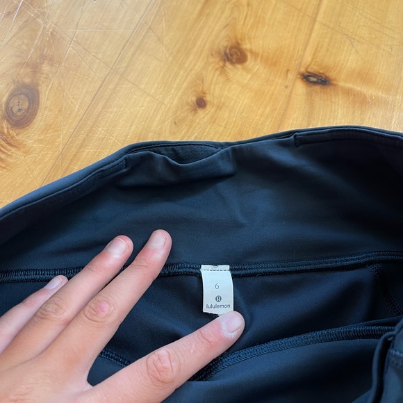 Lululemon leggings with mesh cutouts on legs - Picture 4 of 4